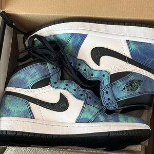 Jordan 1 retro women’s tye dye with Teal and Black